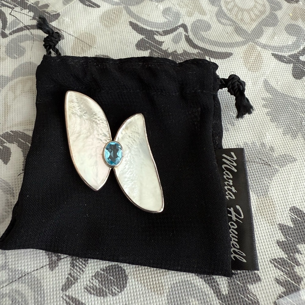 Genuine Mother of Pearl and blue Topaz Sterling Silver 925 pendant